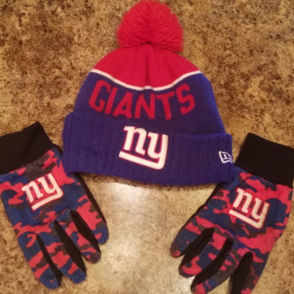 NY Giants mens hat and gloves